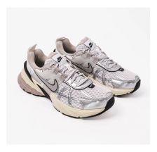 Чоловічі кросівки Nike V2K Run FD0736-001
