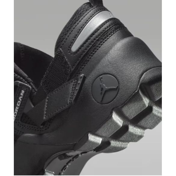 Кросівки жіночі Wmns Jordan Trunner Lx Triple HQ2164-001_image_7