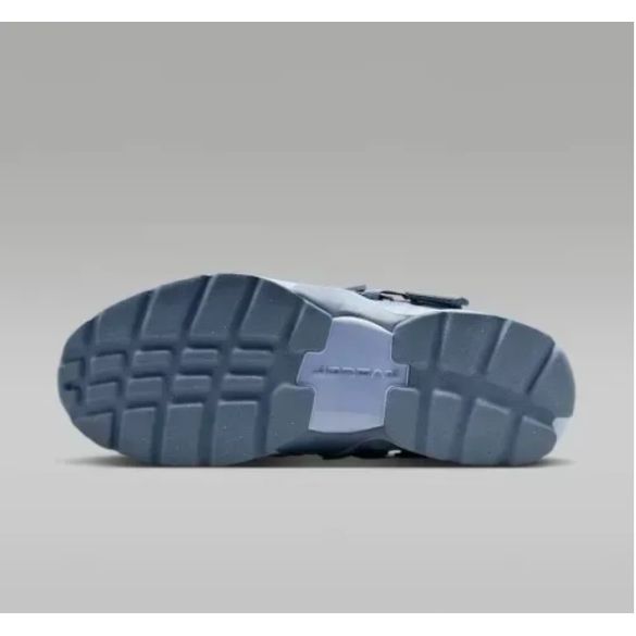 Кросівки жіночі Wmns Jordan Trunner Lx Triple HQ2164-010_image_4