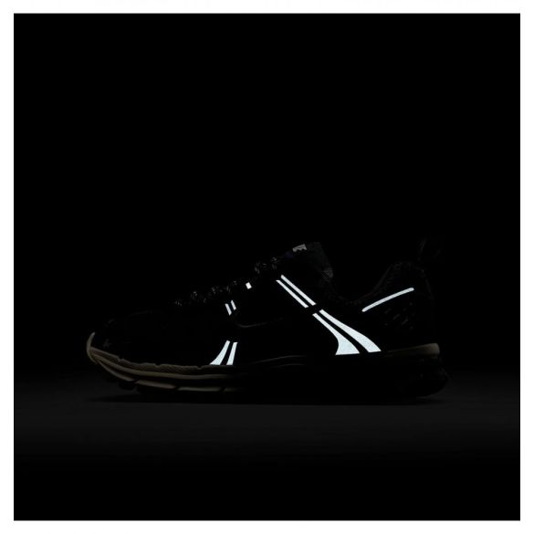 Кросівки Nike Vomero 5 IB5853-001_image_6
