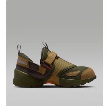 Жіночі кросівки Jordan Trunner LX IO4190-300