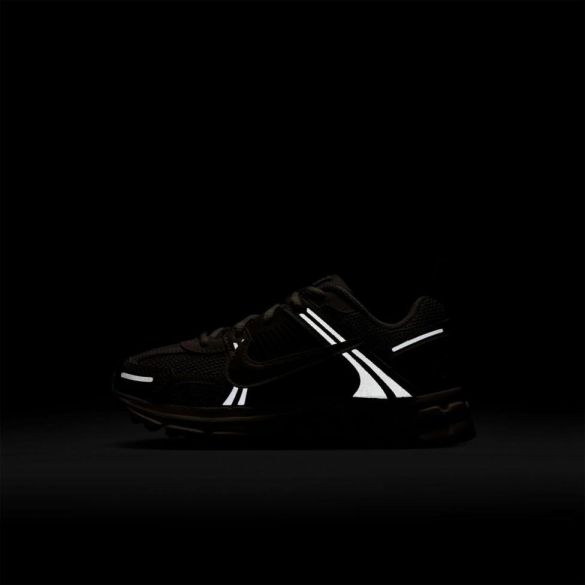 Дитячі кросівки NIKE VOMERO 5 LACE (PS)_image_9