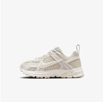 Дитячі кросівки NIKE VOMERO 5 LACE (PS)_image_31