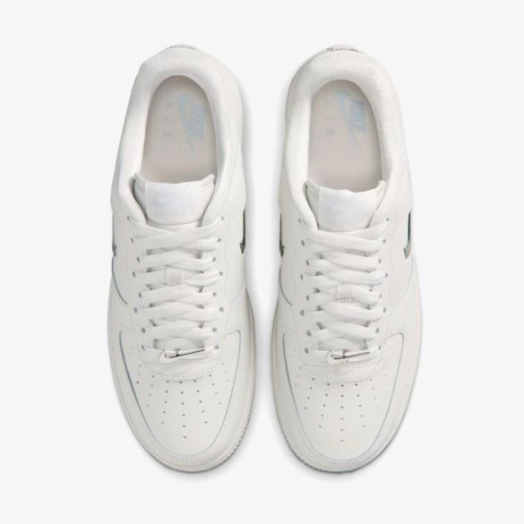 Женские кроссовки NIKE WMNS AIR FORCE 1 '07_image_4