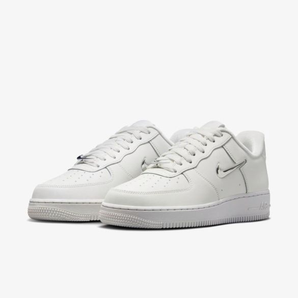 Женские кроссовки NIKE WMNS AIR FORCE 1 '07_image_5