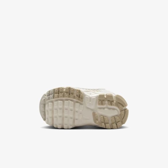 Дитячі кросівки NIKE VOMERO 5 LACE (TD)_image_2