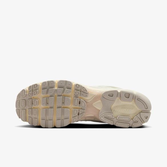 Женские кроссовки NIKE WMNS AIR MAX MOTO 2K SE PHANTOM / PALE IVORY_image_16