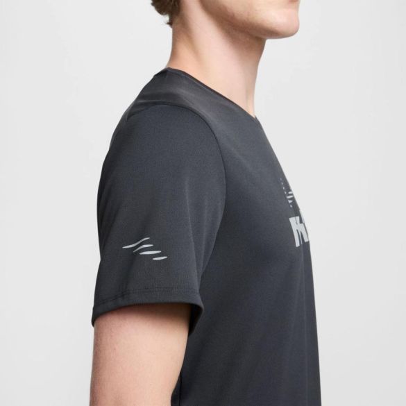 Мужская футболка NIKE DRI-FIT MILER FLASH_image_4