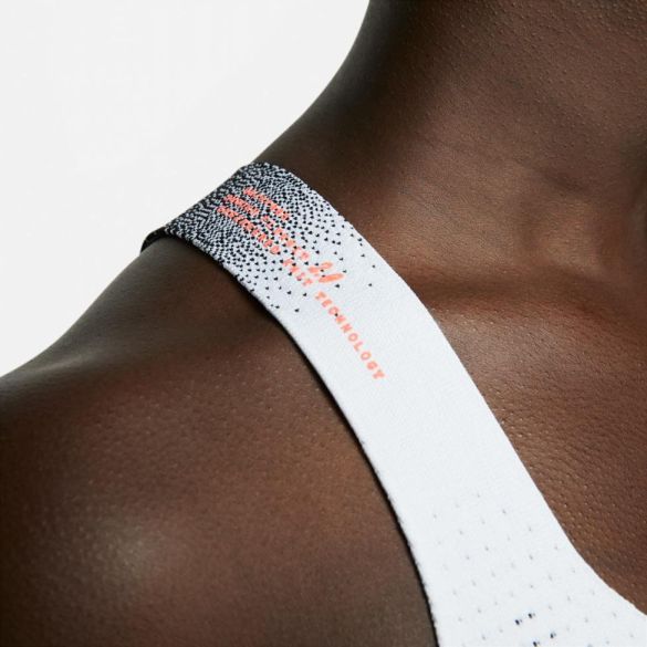 Женский топ NIKE W SWSH FLYKNIT BRA_image_4