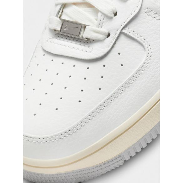 Кросівки жіночі Nike Air Force 1 High Sculpt DC3590-101_image_4